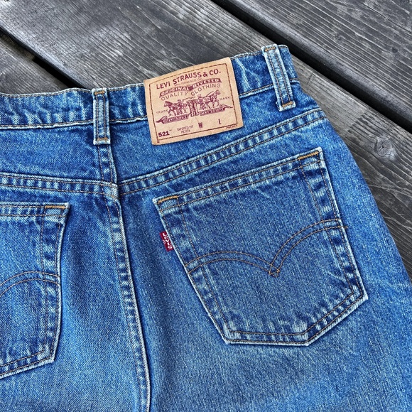 Vintage Levi's 521 Jeans - Picture 4 of 13